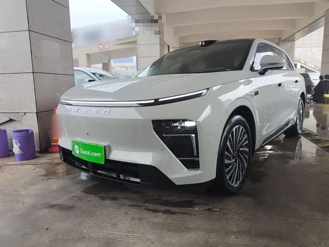 EXEED Star Era ET 2024 Extended-Range 240 Ultra All-Wheel Drive — миниатюра 1