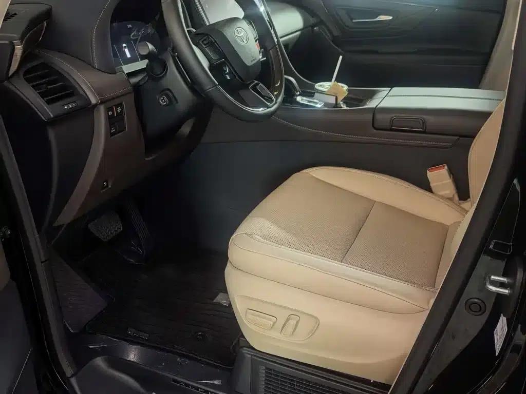 2024 Alphard Hybrid 2.5L Premium Edition — миниатюра 8