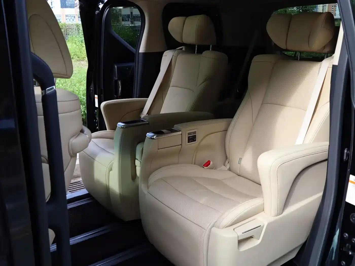 2021 Alphard Hybrid 2.5L Luxury Edition — миниатюра 11