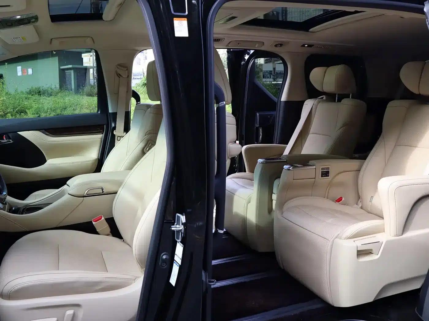 2021 Alphard Hybrid 2.5L Luxury Edition — миниатюра 12