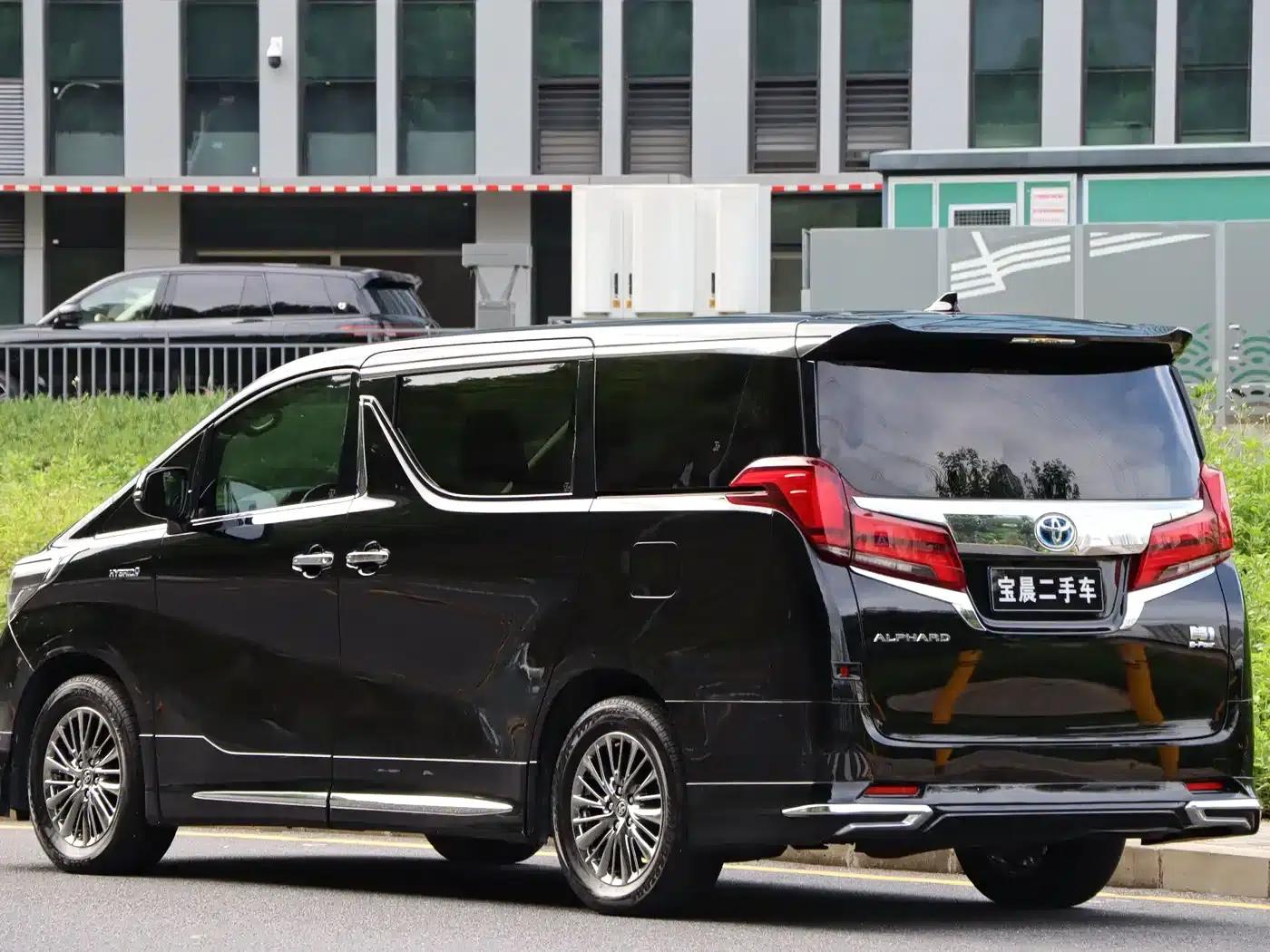 2021 Alphard Hybrid 2.5L Luxury Edition — миниатюра 4