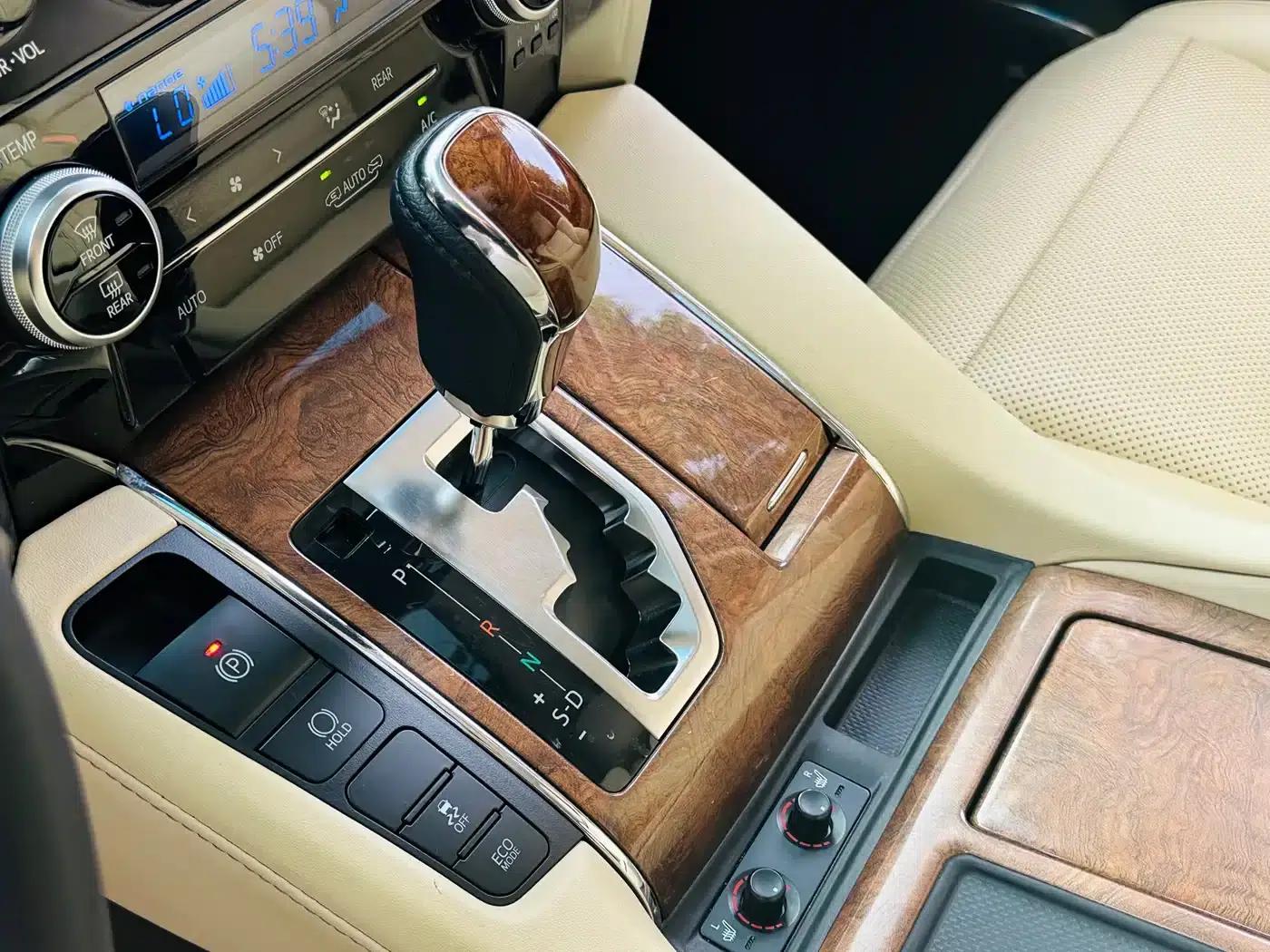 2018 Alphard 3.5L Premium Edition — миниатюра 13
