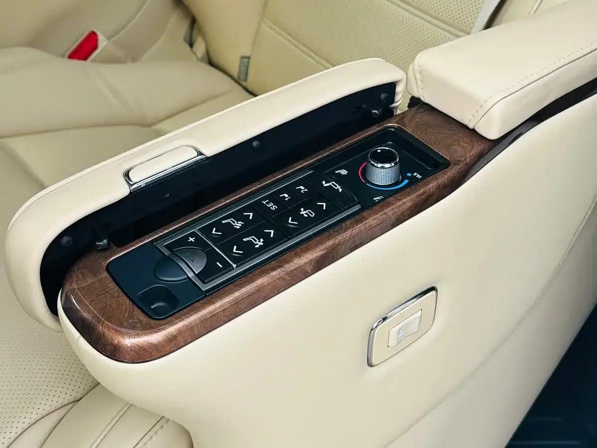 2018 Alphard 3.5L Premium Edition — миниатюра 14