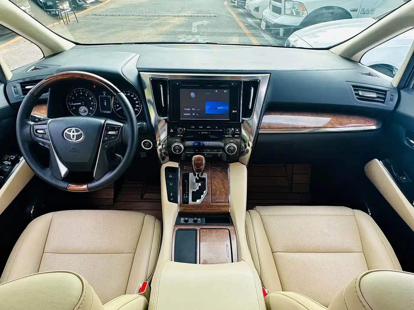 2018 Alphard 3.5L Premium Edition — миниатюра 19