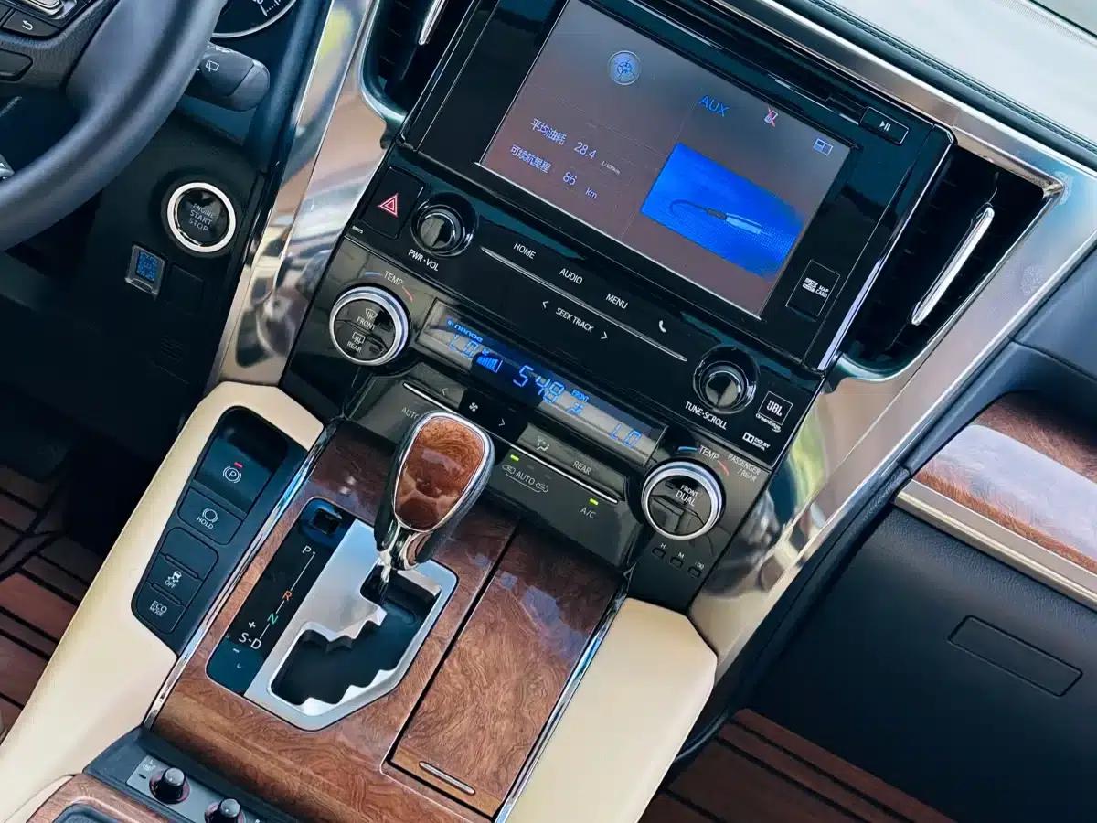 2018 Alphard 3.5L Premium Edition — миниатюра 21