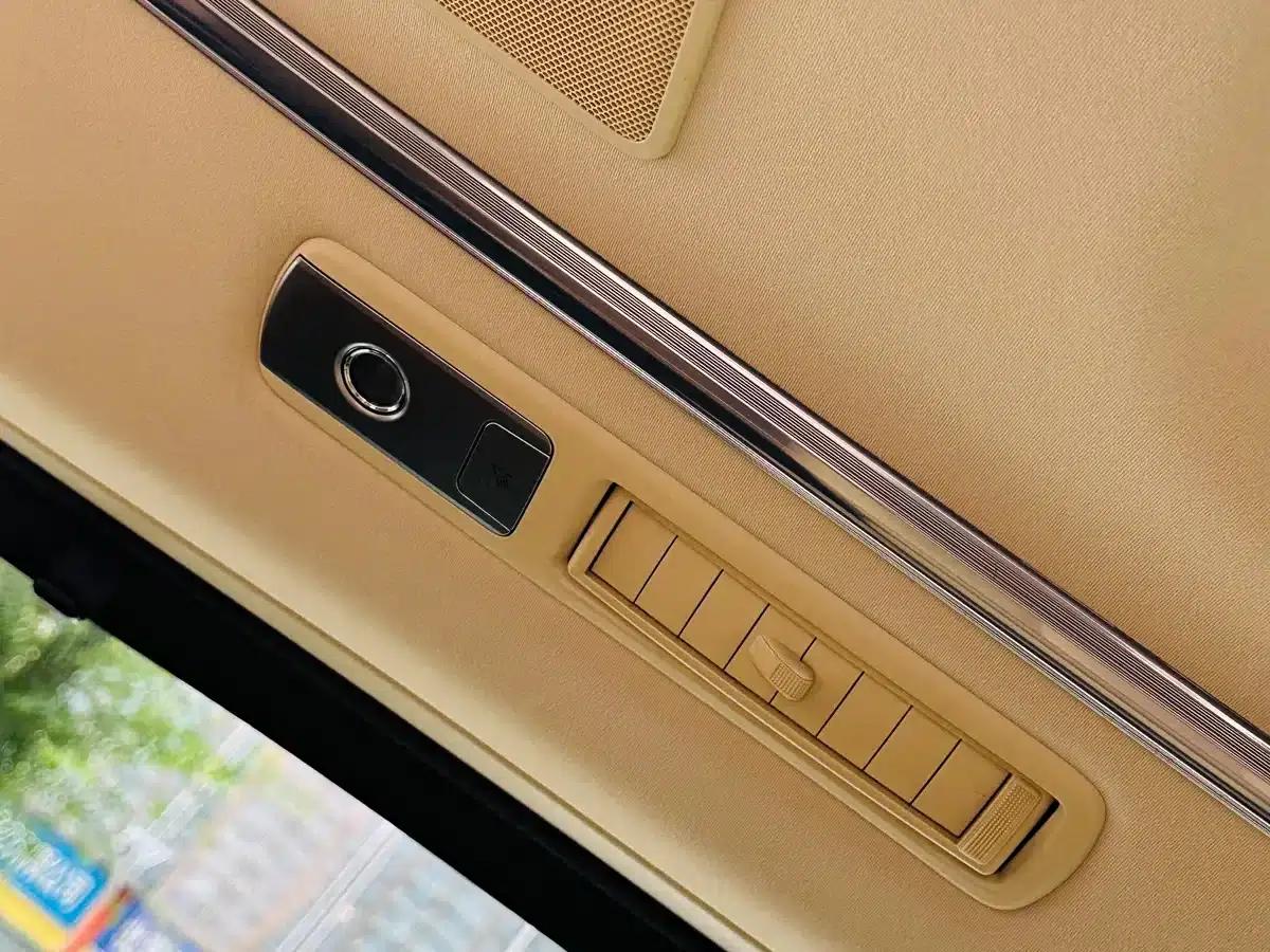 2018 Alphard 3.5L Premium Edition — миниатюра 23