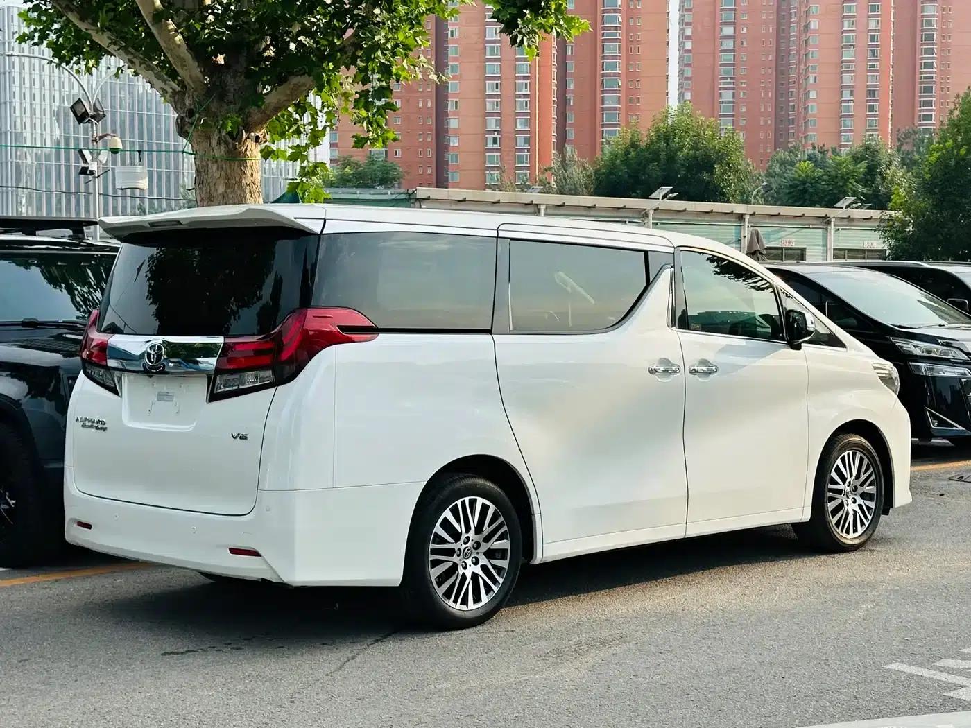 2018 Alphard 3.5L Premium Edition — миниатюра 4