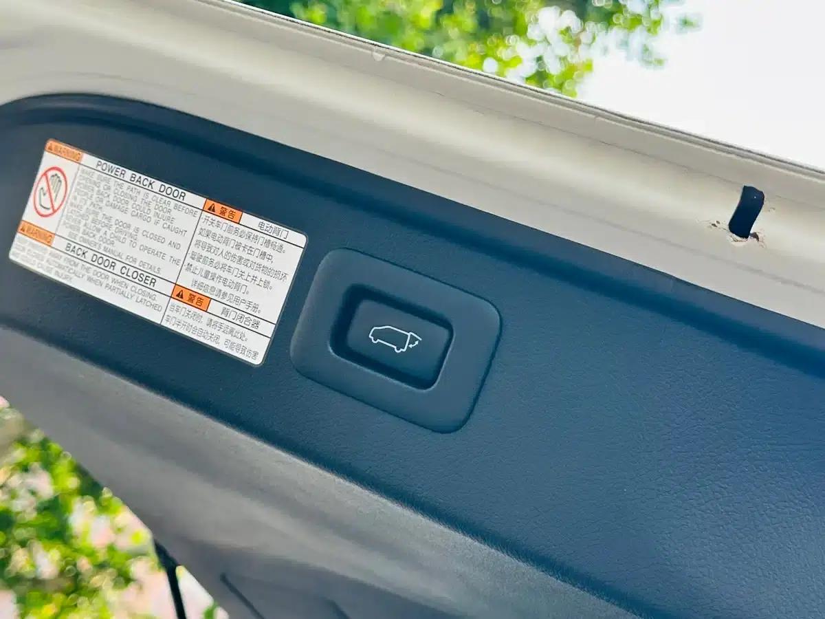 2018 Alphard 3.5L Premium Edition — миниатюра 31