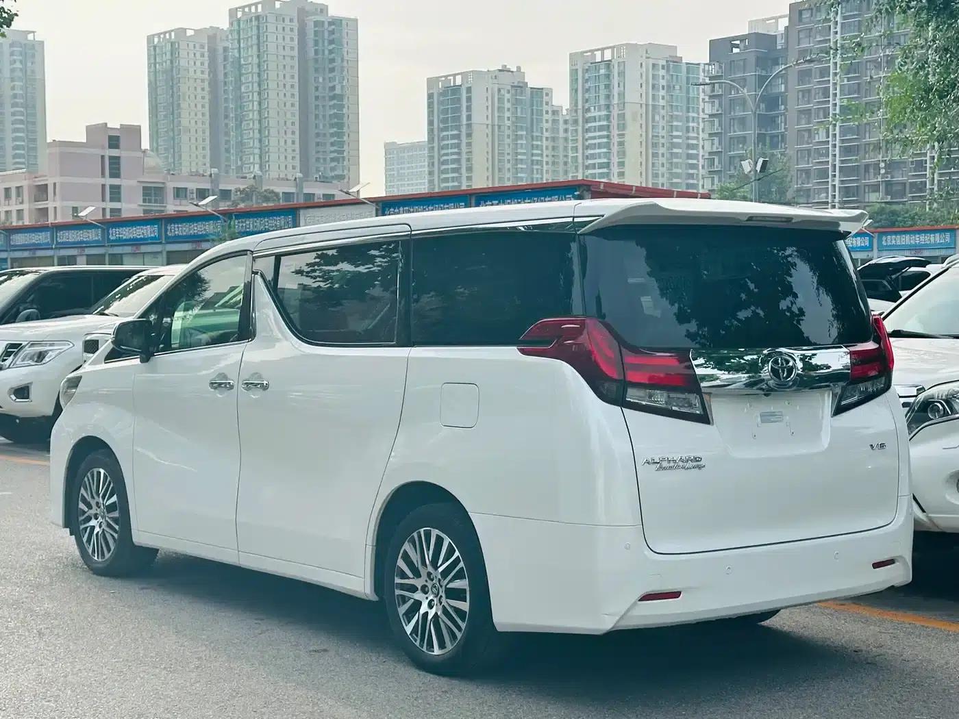 2018 Alphard 3.5L Premium Edition — миниатюра 6
