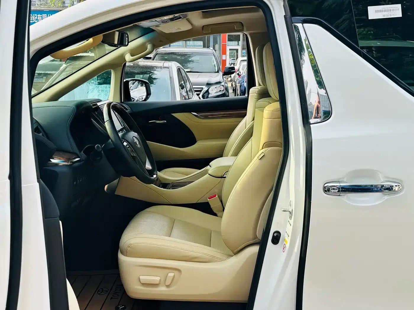 2018 Alphard 3.5L Premium Edition — миниатюра 7