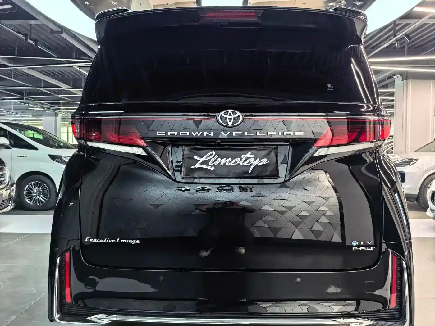 2024 Alphard Hybrid 2.5L Premium Edition — миниатюра 5