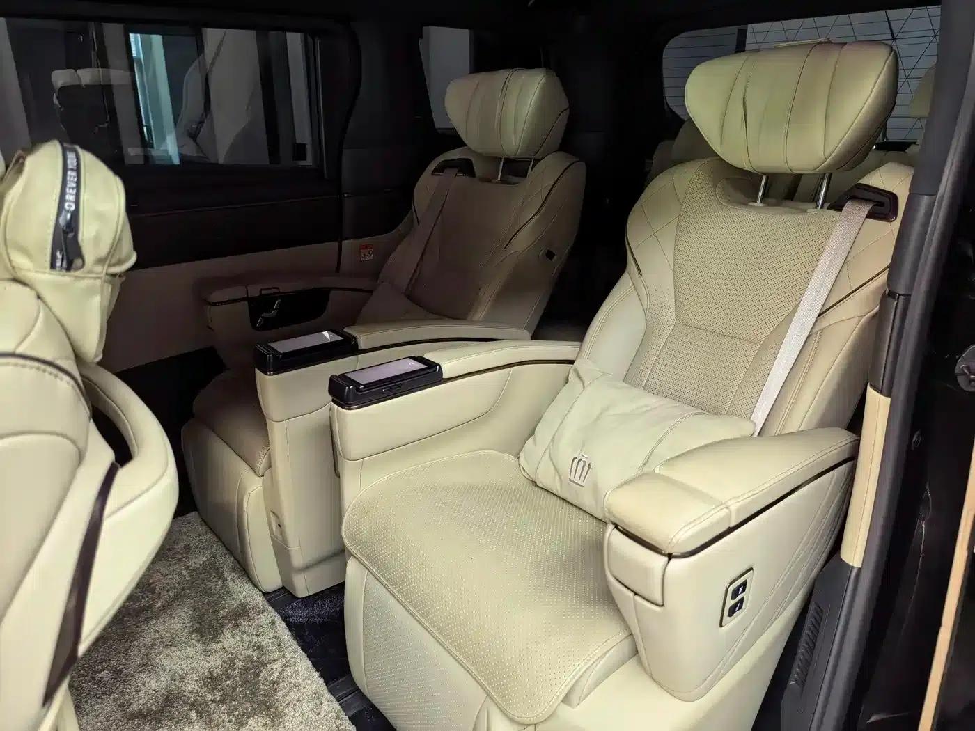 2024 Alphard Hybrid 2.5L Premium Edition — миниатюра 8