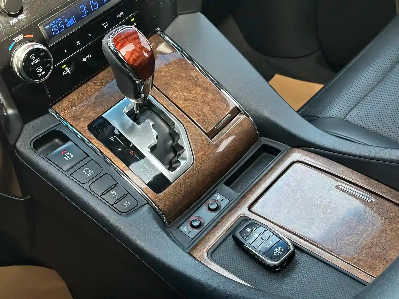 2015 Alphard 3.5L Premium Edition — миниатюра 11