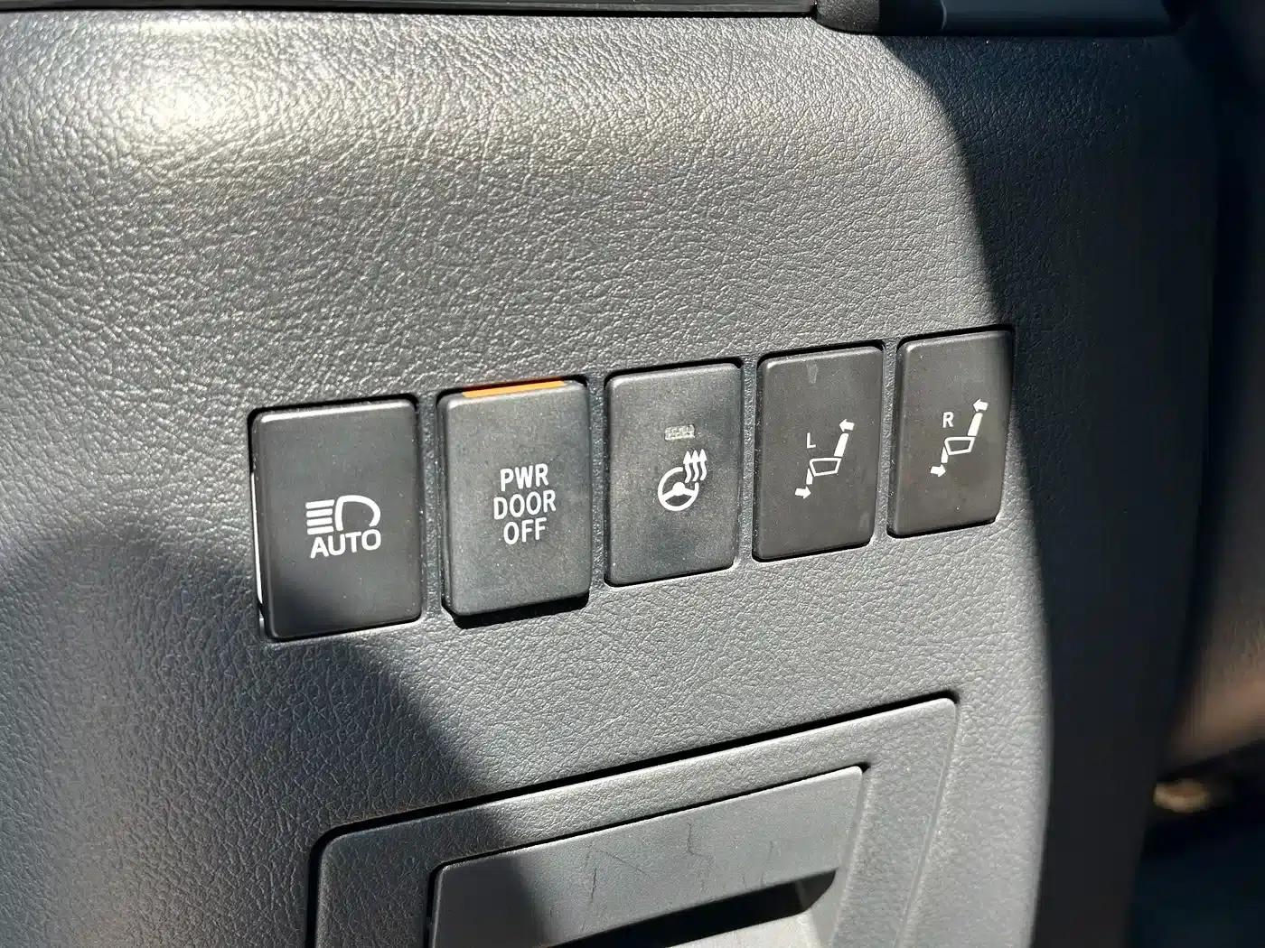 2015 Alphard 3.5L Premium Edition — миниатюра 24