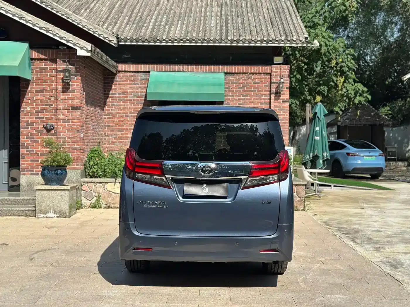 2015 Alphard 3.5L Premium Edition — миниатюра 5