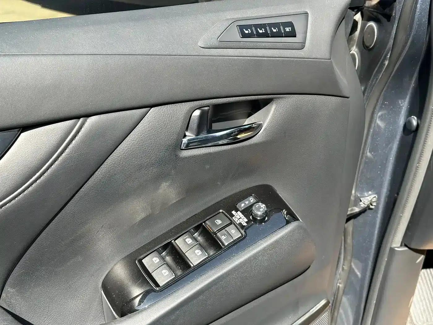 2015 Alphard 3.5L Premium Edition — миниатюра 9