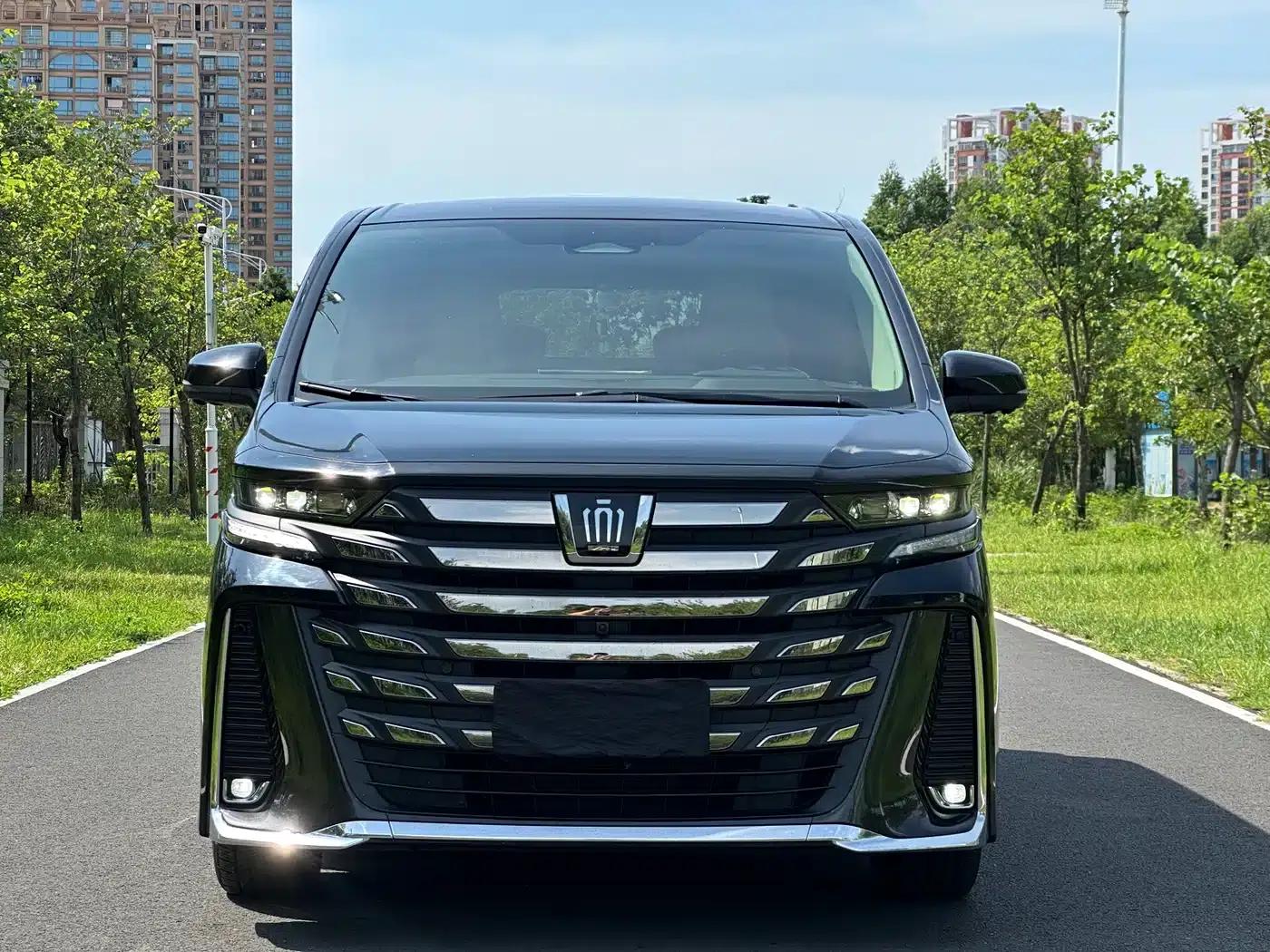 2023 Alphard Hybrid 2.5L Premium Gold Edition — миниатюра 2