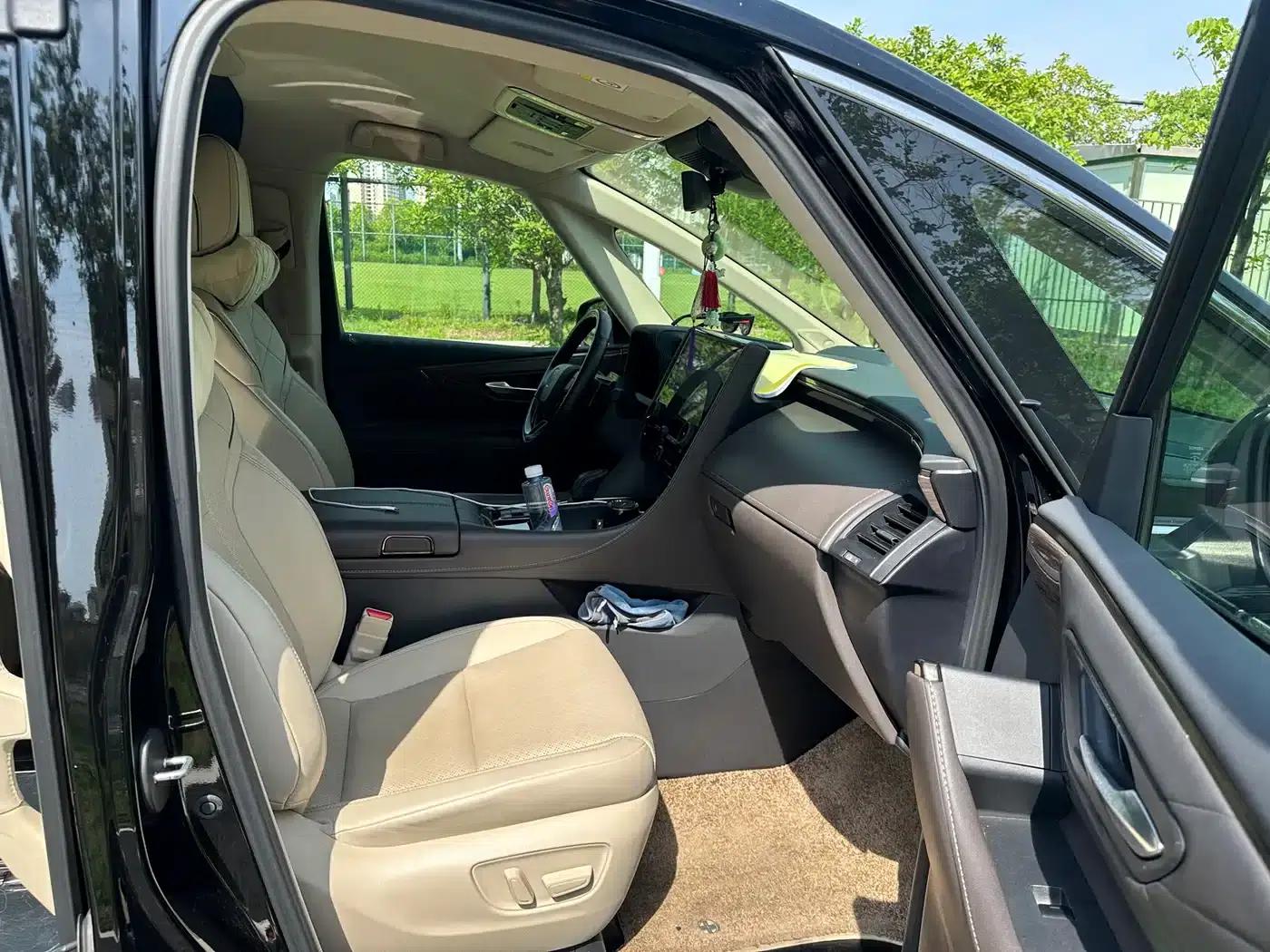 2023 Alphard Hybrid 2.5L Premium Gold Edition — миниатюра 13
