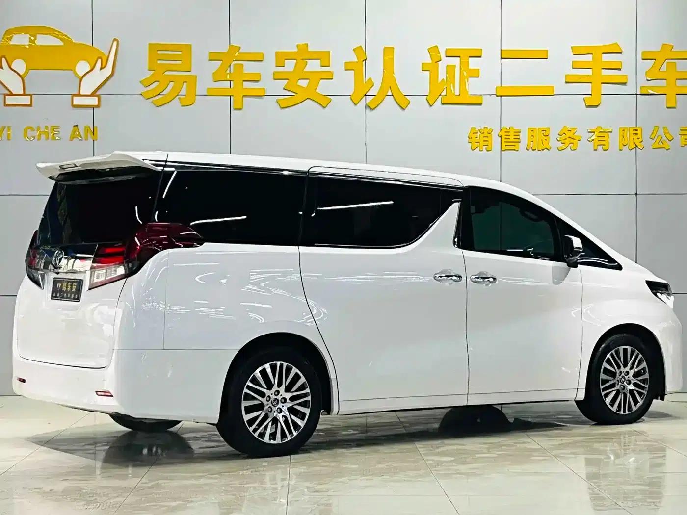 2015 Alphard 3.5L Luxury Edition — миниатюра 3
