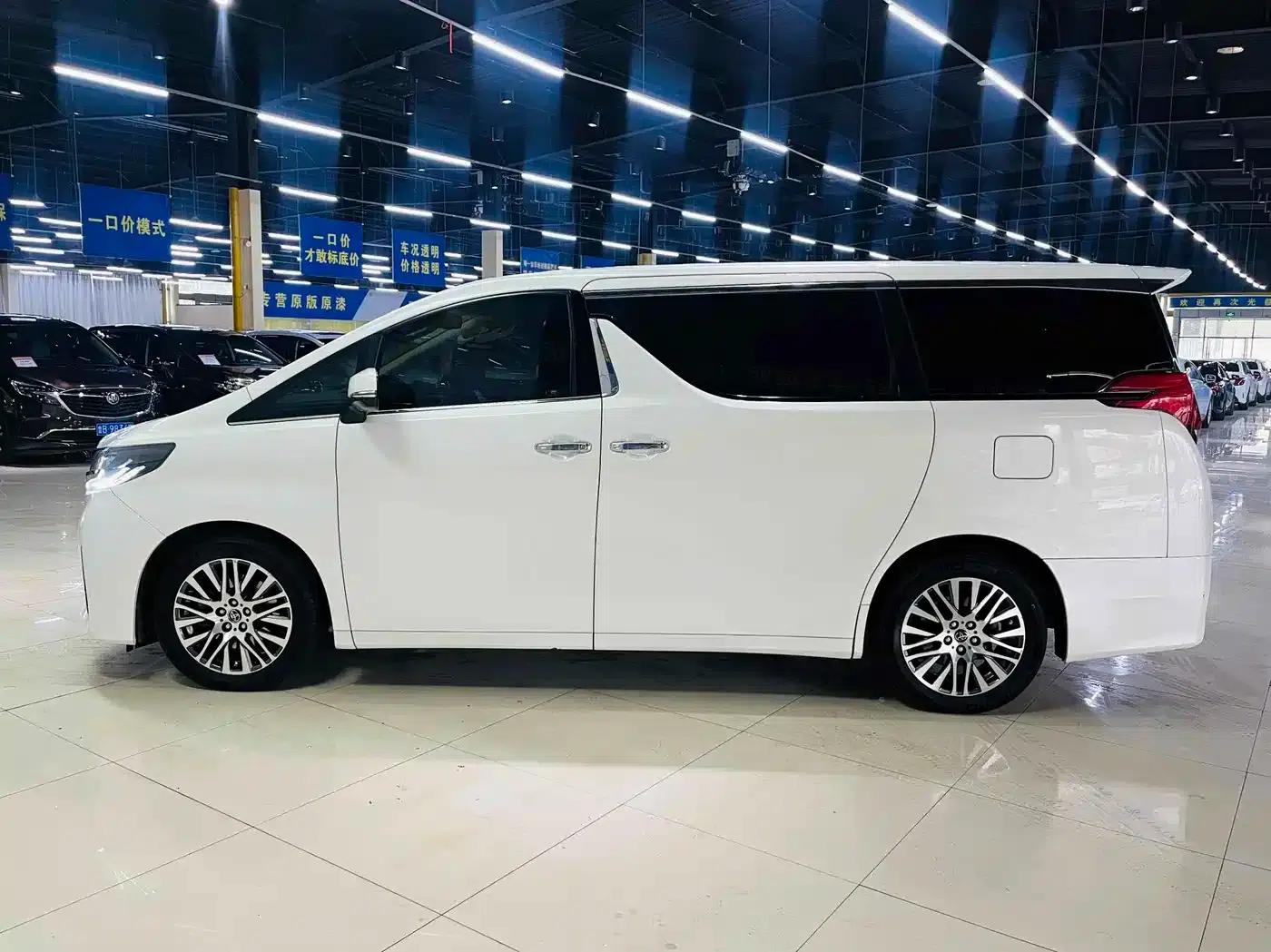 2015 Alphard 3.5L Luxury Edition — миниатюра 4
