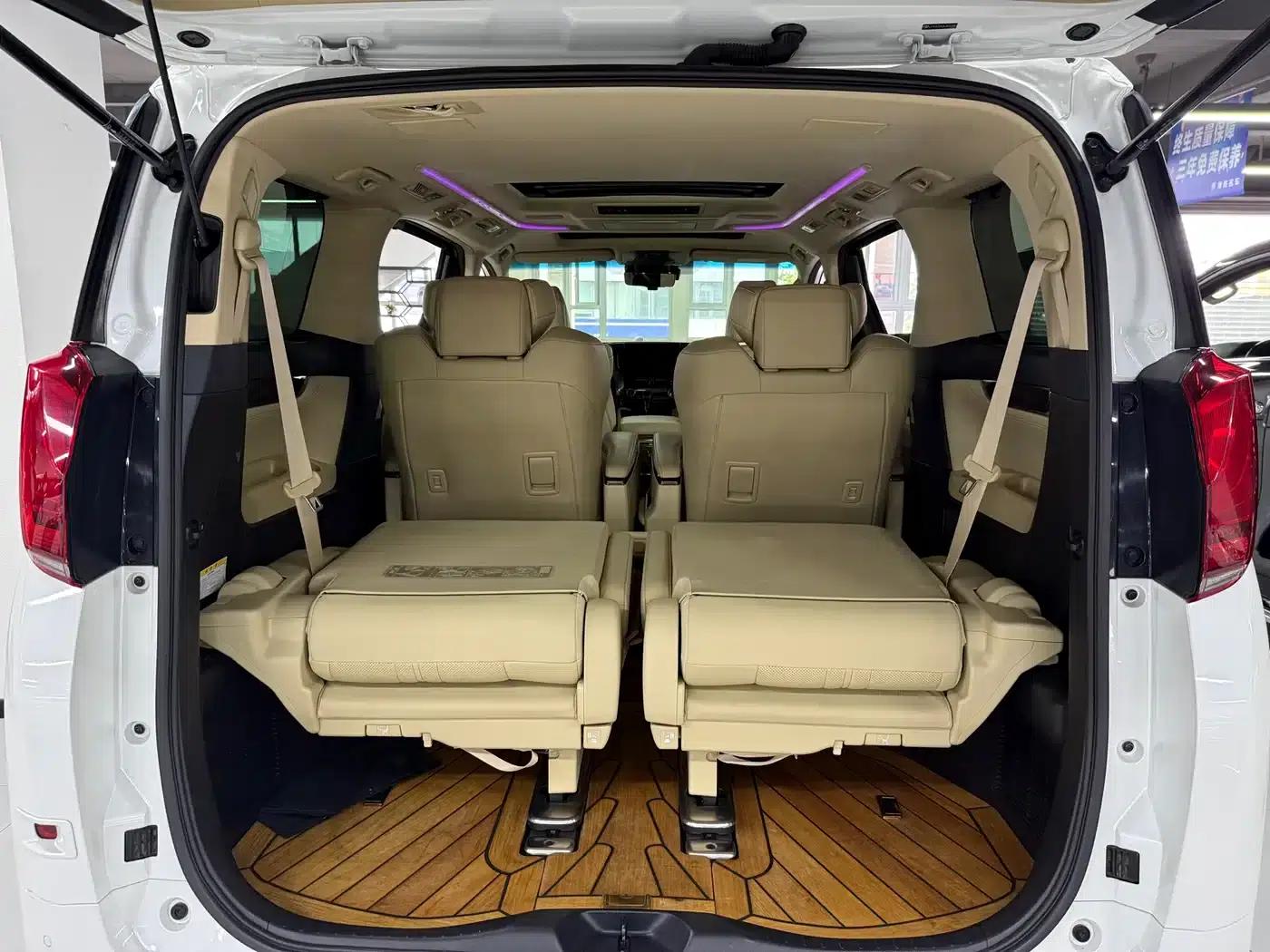 2020 Alphard Hybrid 2.5L Premium Edition — миниатюра 6