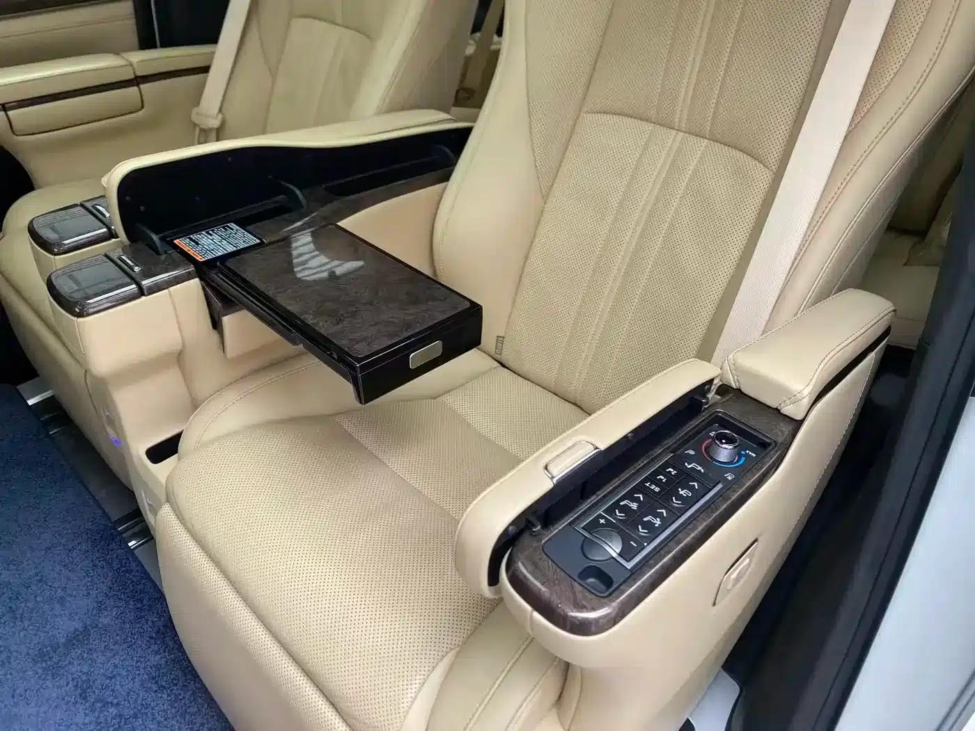 2018 Alphard Facelift 3.5L Premium Edition — миниатюра 12
