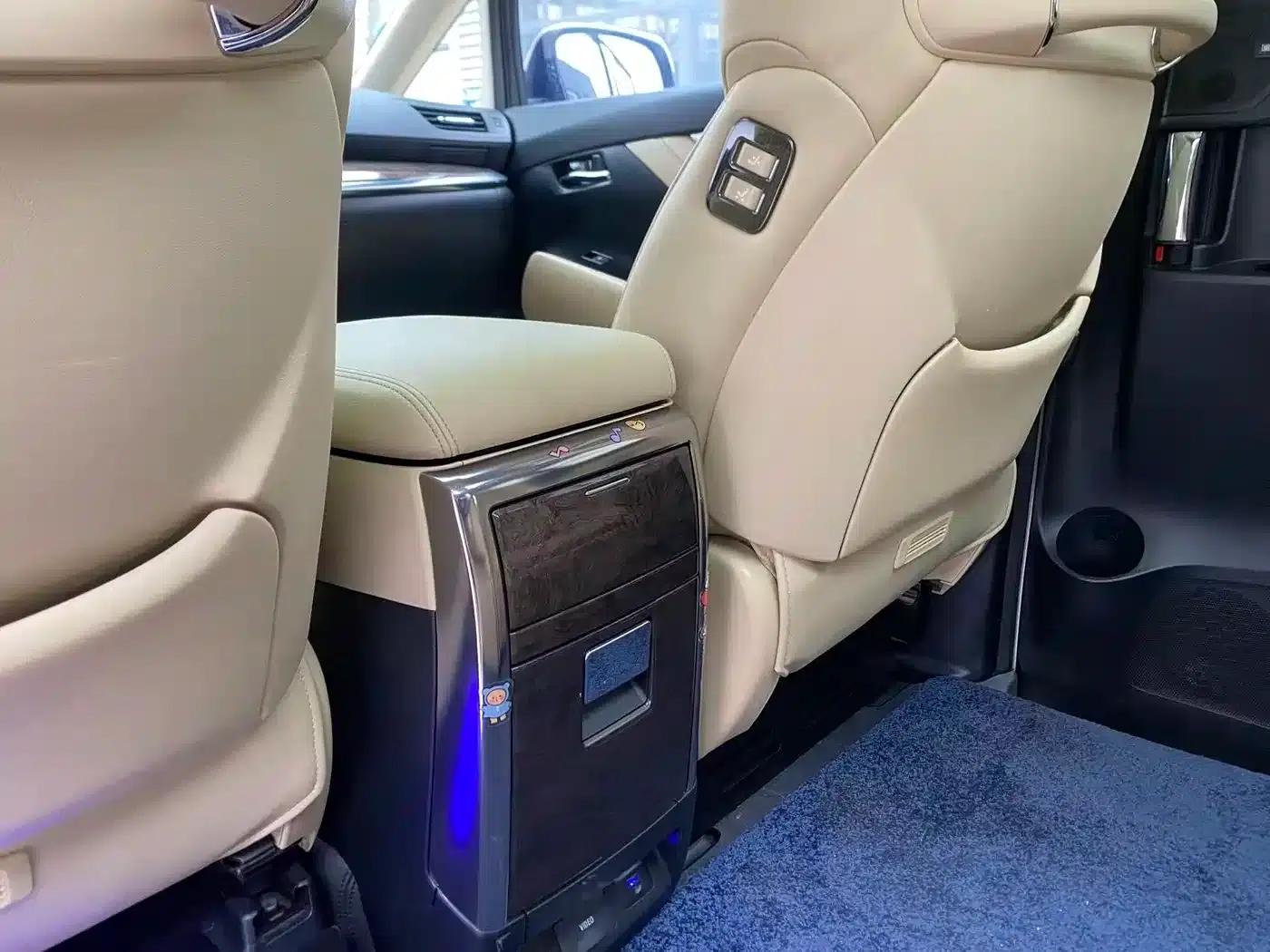 2018 Alphard Facelift 3.5L Premium Edition — миниатюра 16