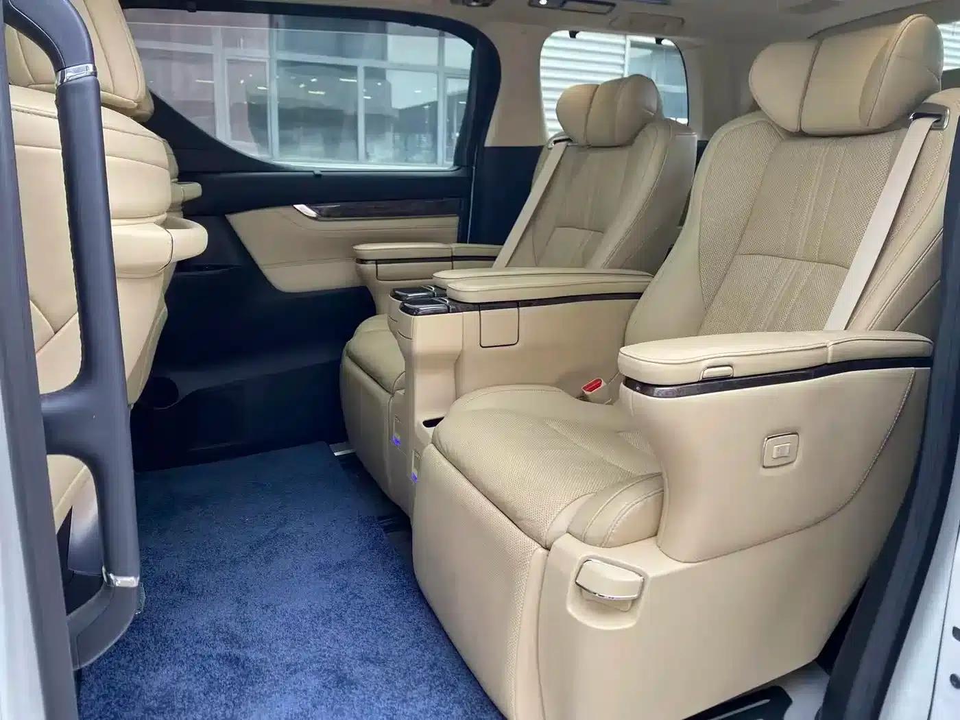 2018 Alphard Facelift 3.5L Premium Edition — миниатюра 19