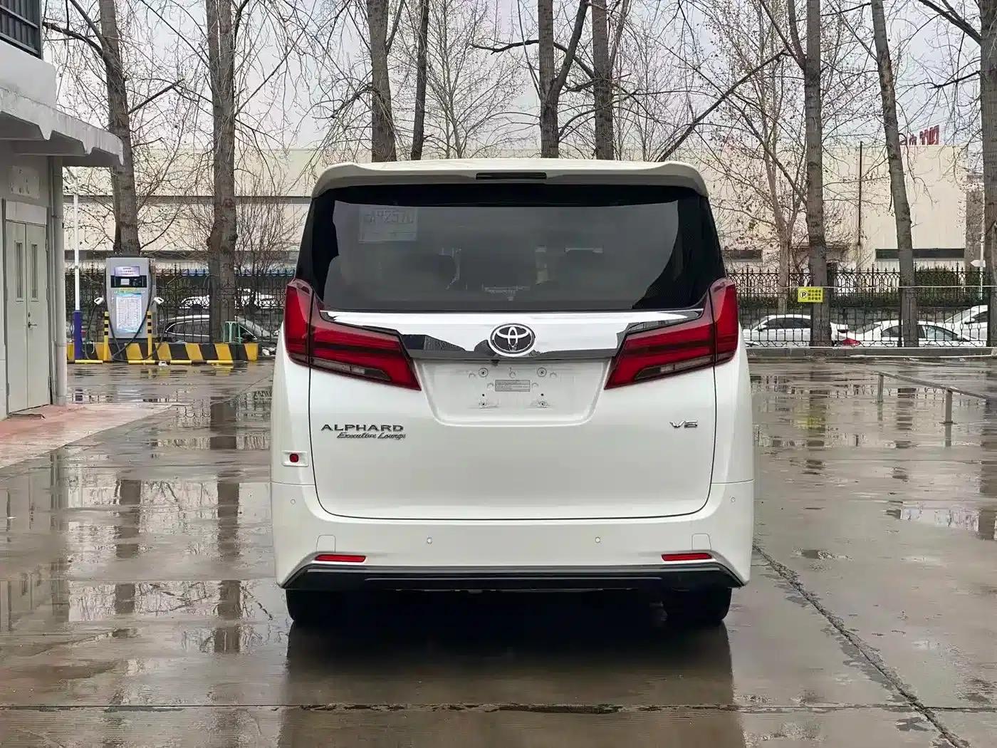 2018 Alphard Facelift 3.5L Premium Edition — миниатюра 21