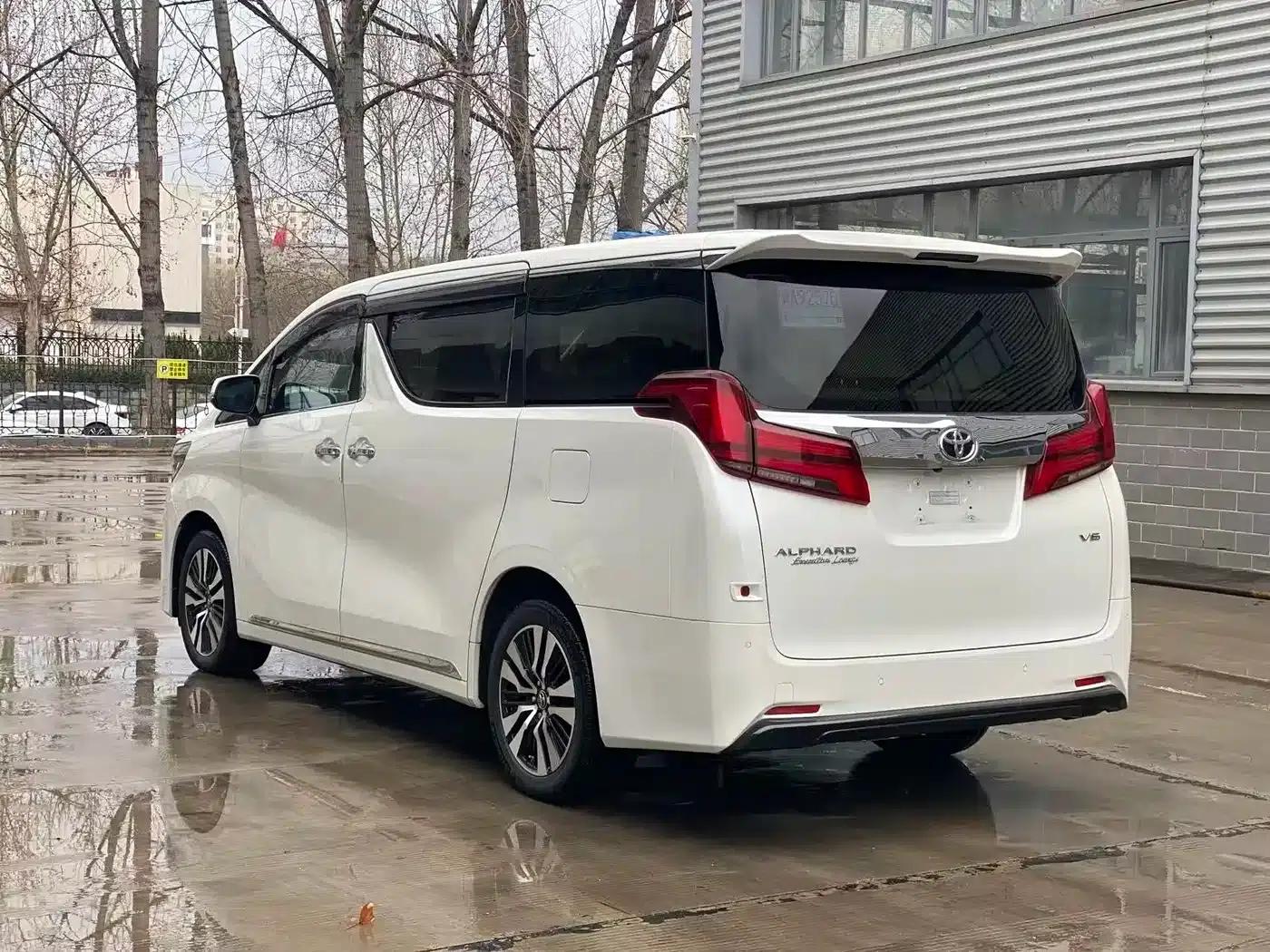 2018 Alphard Facelift 3.5L Premium Edition — миниатюра 22