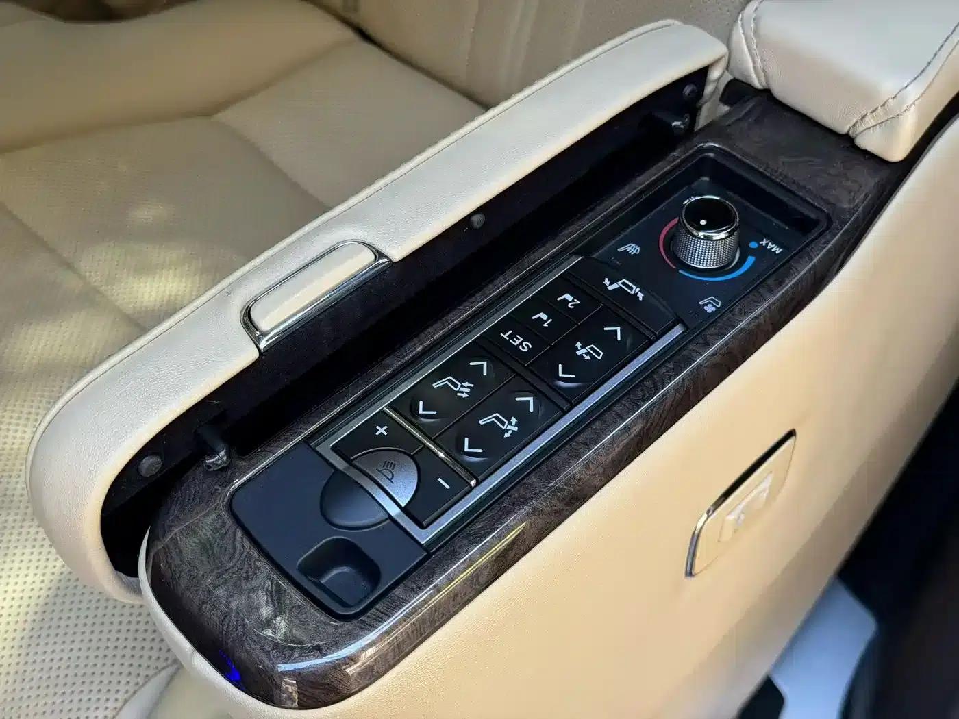 2018 Alphard Facelift 3.5L Premium Edition — миниатюра 29