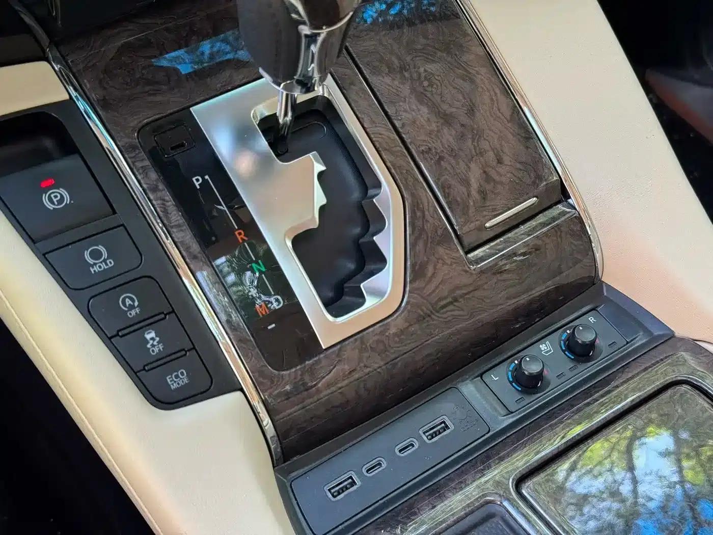 2018 Alphard Facelift 3.5L Premium Edition — миниатюра 30