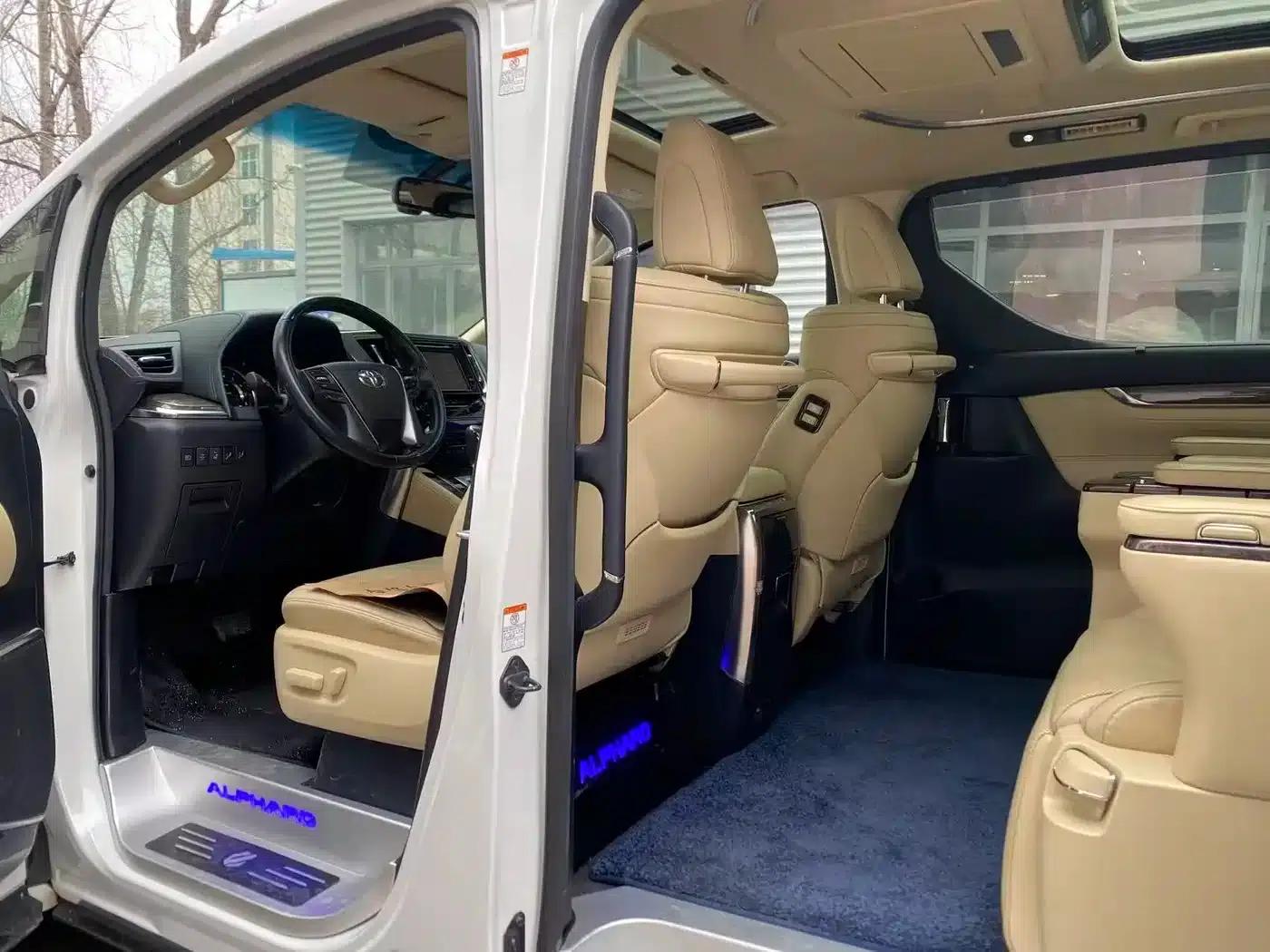2018 Alphard Facelift 3.5L Premium Edition — миниатюра 6