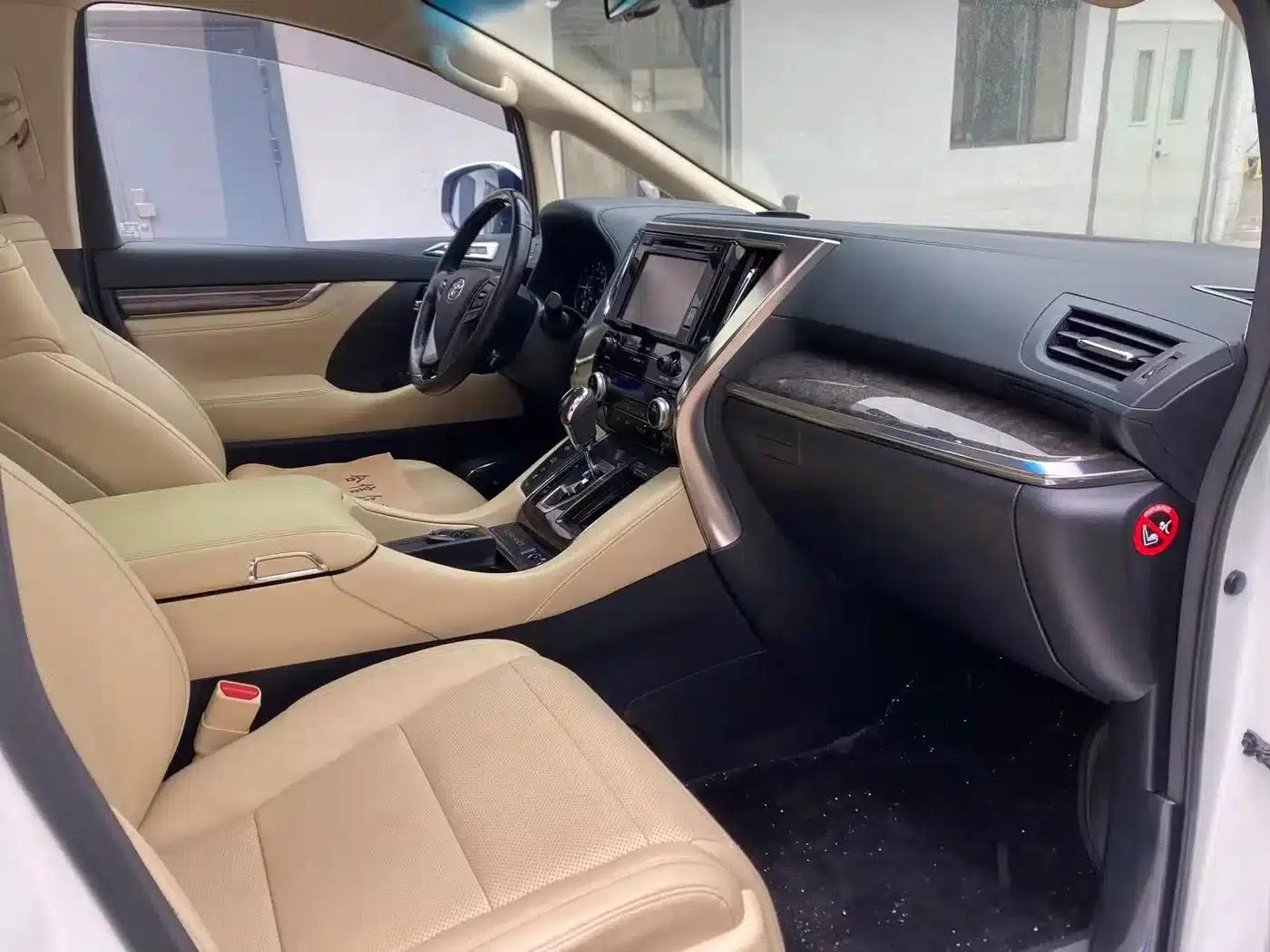 2018 Alphard Facelift 3.5L Premium Edition — миниатюра 8
