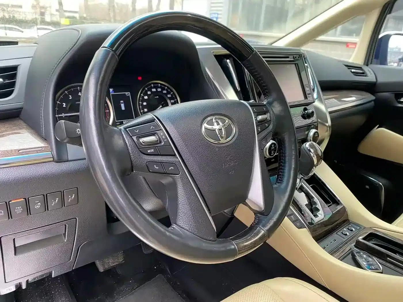 2018 Alphard Facelift 3.5L Premium Edition — миниатюра 10
