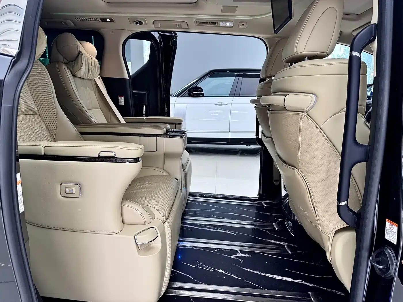 2021 Alphard Hybrid 2.5L Premium Edition — миниатюра 12