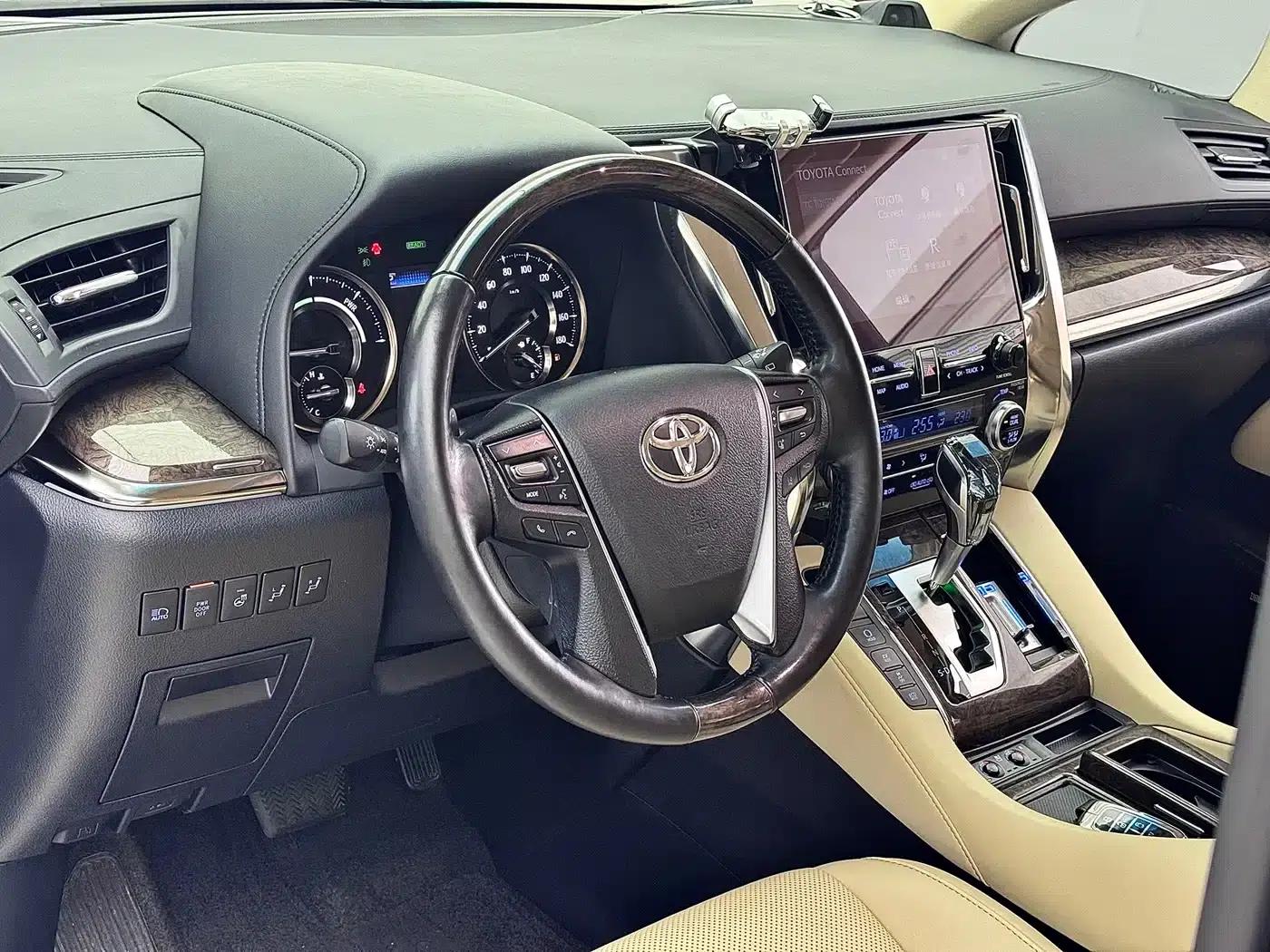 2021 Alphard Hybrid 2.5L Premium Edition — миниатюра 14