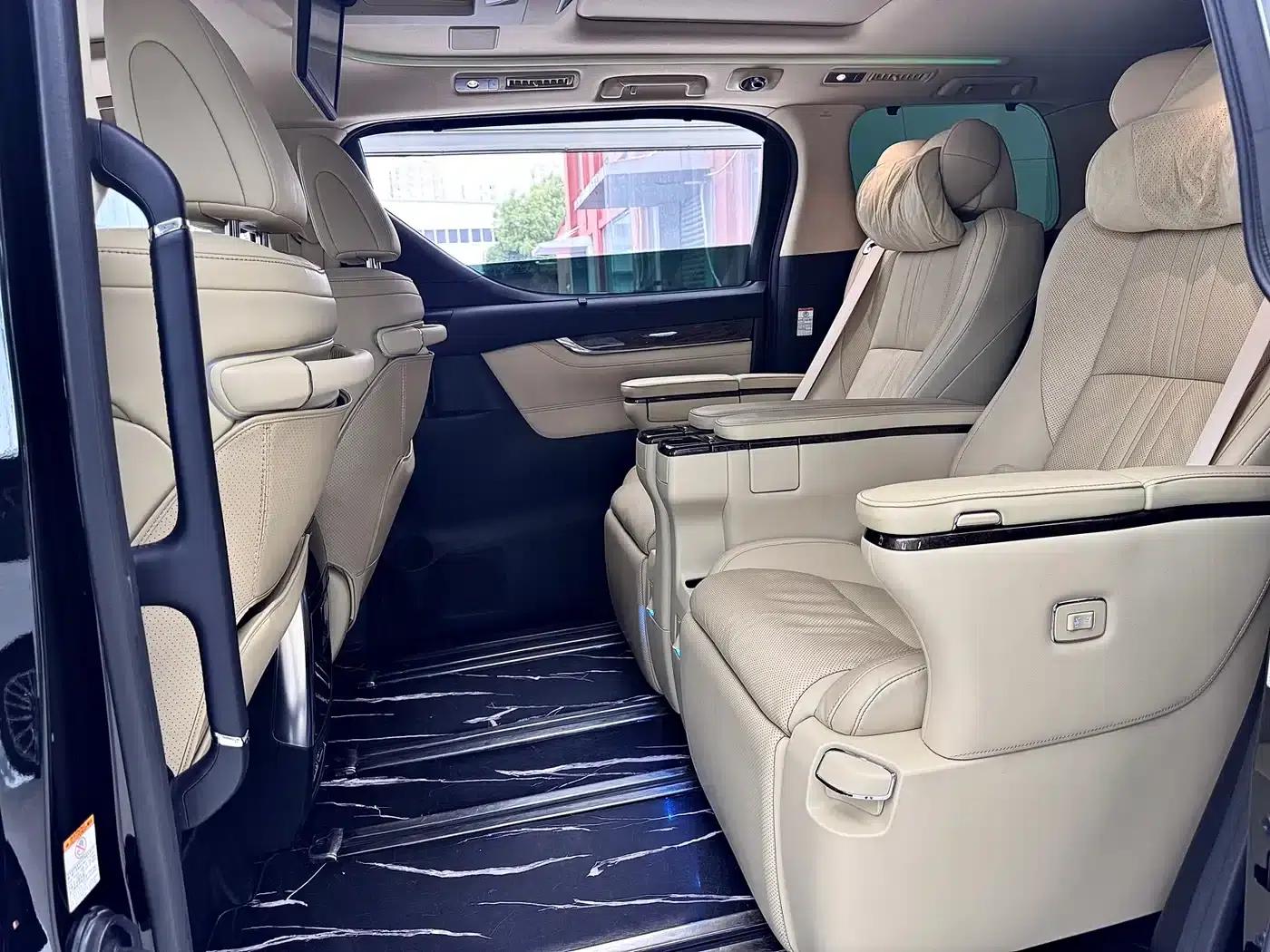 2021 Alphard Hybrid 2.5L Premium Edition — миниатюра 10