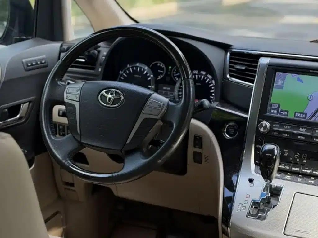 2012 Alphard 3.5L Luxury Edition — миниатюра 4