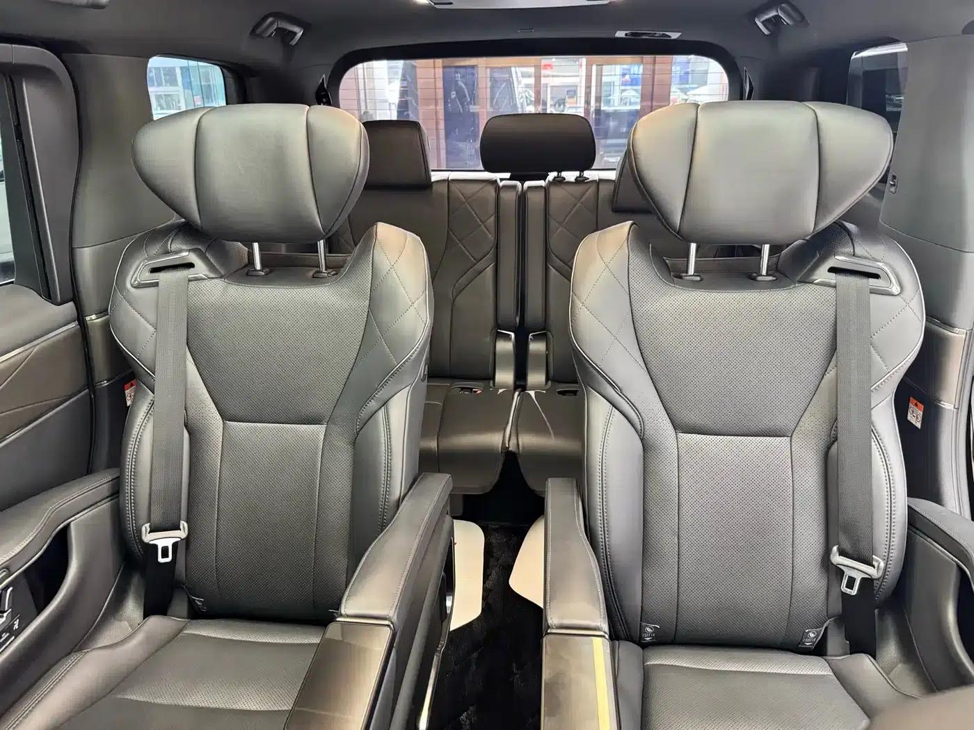 2024 Alphard Hybrid 2.5L Premium Edition — миниатюра 13