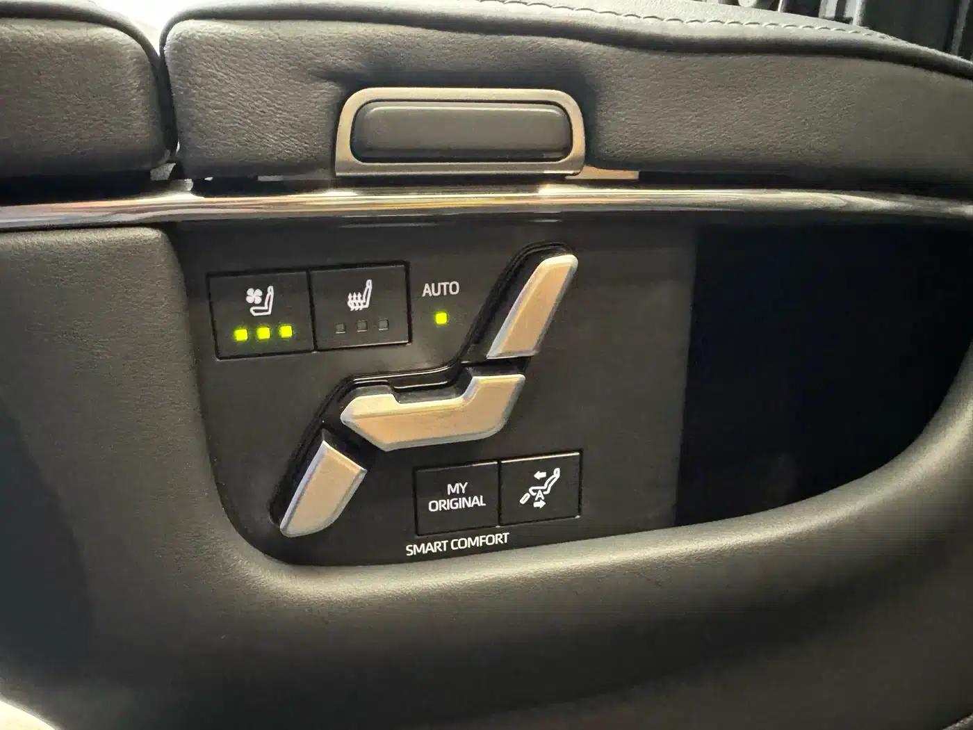2024 Alphard Hybrid 2.5L Premium Edition — миниатюра 19