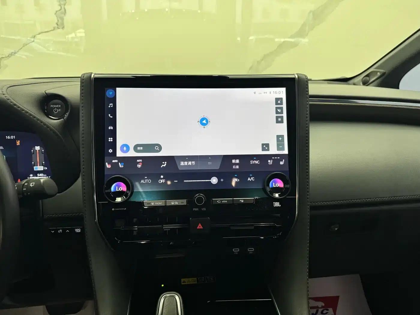 2024 Alphard Hybrid 2.5L Premium Edition — миниатюра 9