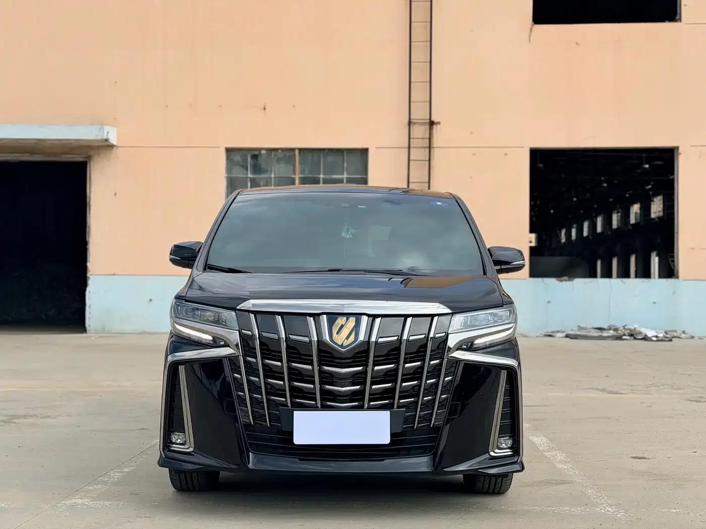 2023 Alphard Hybrid 2.5L Premium Gold Edition — миниатюра 2