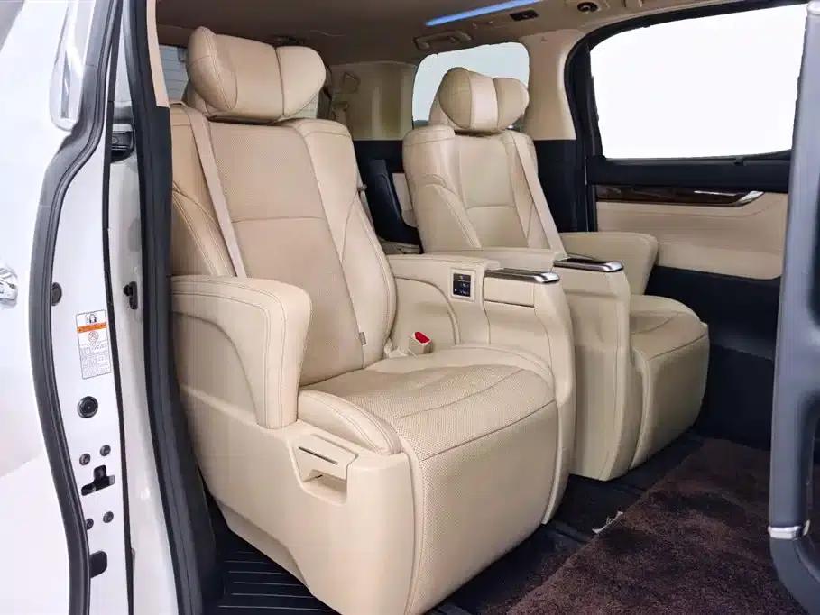 2020 Alphard Hybrid 2.5L Luxury Edition — миниатюра 11