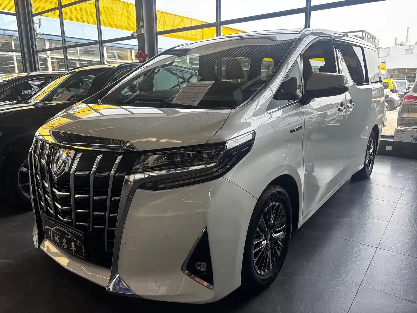 2020 Alphard Hybrid 2.5L Luxury Edition — миниатюра 1