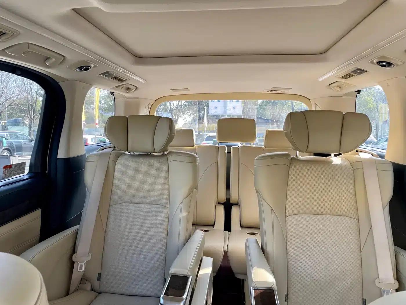2020 Alphard Hybrid 2.5L Luxury Edition — миниатюра 4