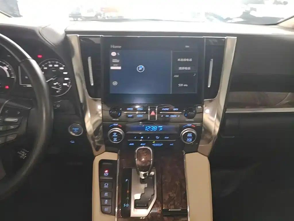 2021 Alphard Hybrid 2.5L Luxury Edition — миниатюра 13