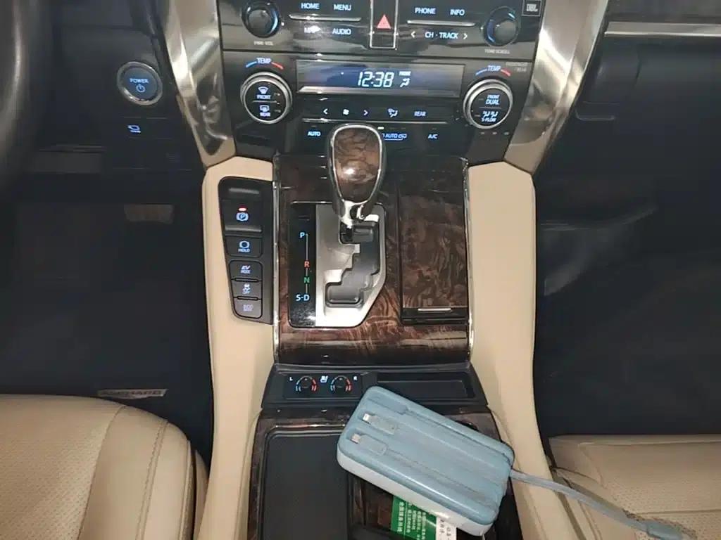 2021 Alphard Hybrid 2.5L Luxury Edition — миниатюра 14