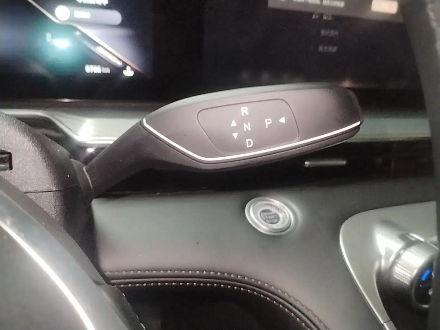 EXEED Lingyun 2024 300T Two-Wheel Drive Starlight Edition — миниатюра 16