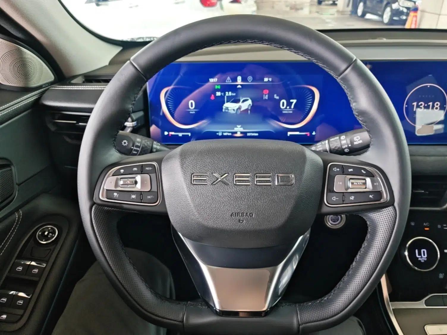 EXEED Lingyun 2023 300T Two-Wheel Drive Starry Edition — миниатюра 13